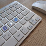 How to find someone on Messenger by their phone number