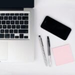 How to write a Facebook bio? 20 examples